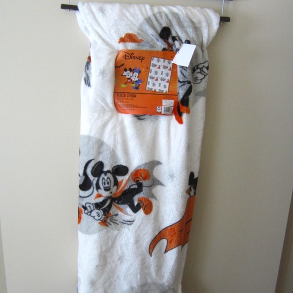 Disney Mickey Minnie Halloween Witch Vampire Throw Blanket - Picture 1 of 6